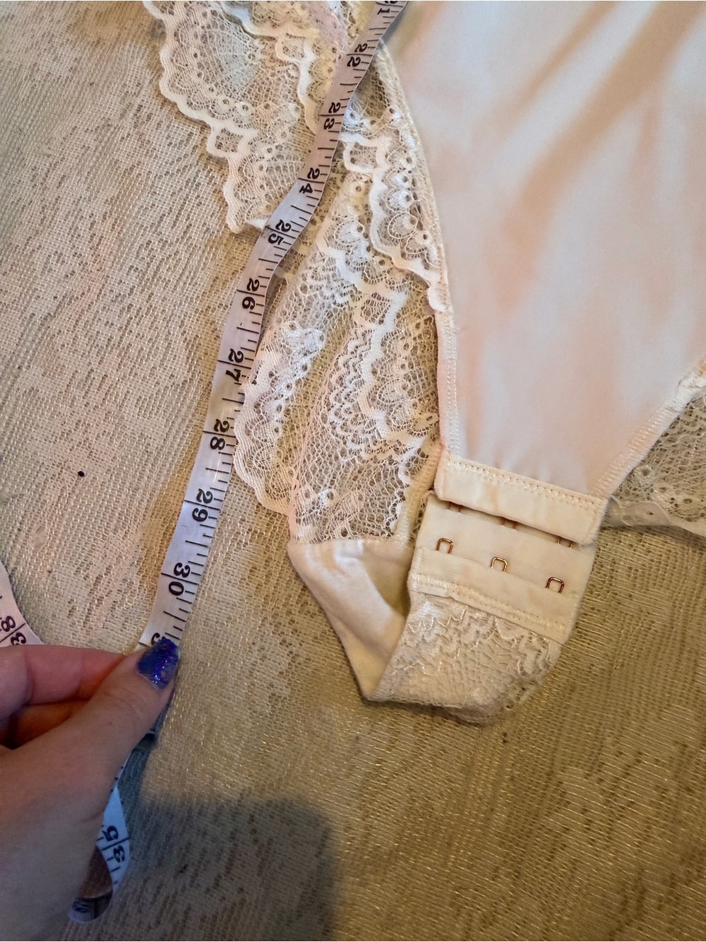 Pinsy sculpting lace shapewear bodysuit - Picture 5 of 13